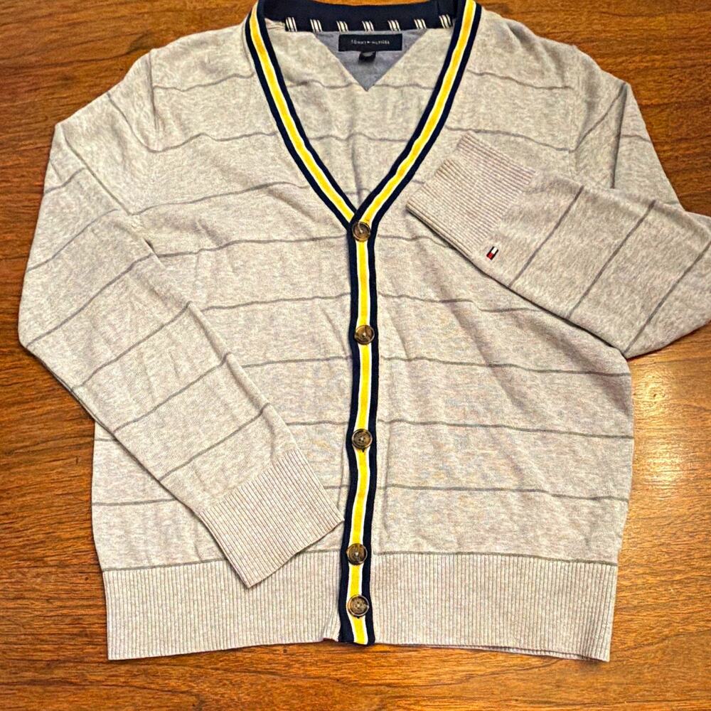 Tommy Hilfiger Men’s L Gray Cardigan Sweater Preppy Academia Dad Varsity Cobain